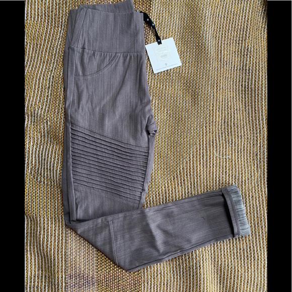 LAST! Size L - Women’s Moto jeggings- gray - Picture 4 of 4